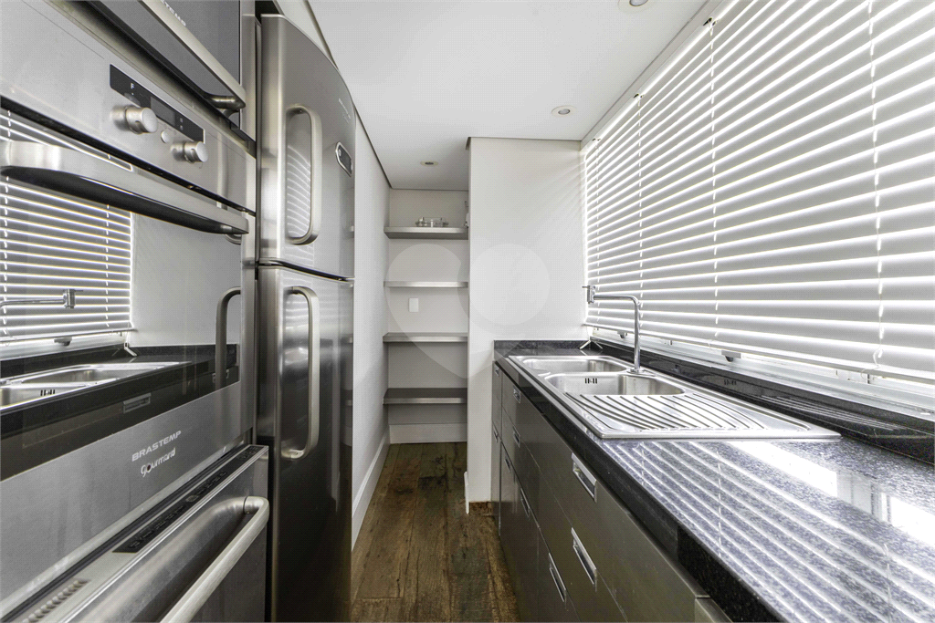 Cobertura dúplex com 175 m para venda e locação no charmoso bairro da Vila Madalena-SP