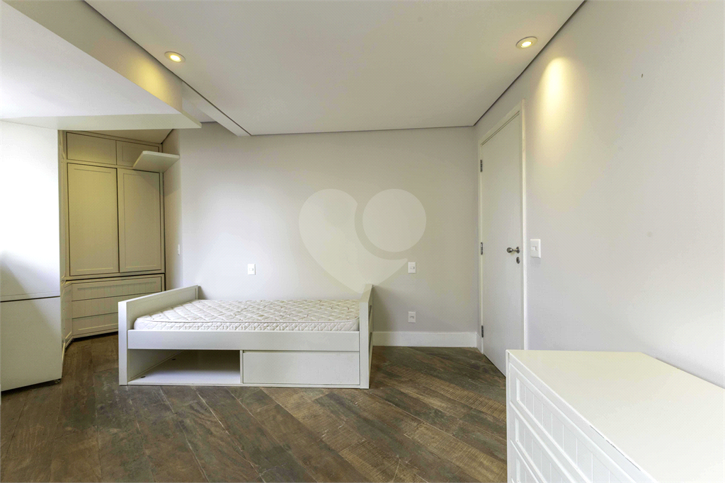 Cobertura dúplex com 175 m para venda e locação no charmoso bairro da Vila Madalena-SP