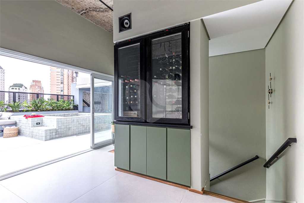 Cobertura com piscina e espaço gourmet privado 4 suítes 4 vagas Vila Uberabinha