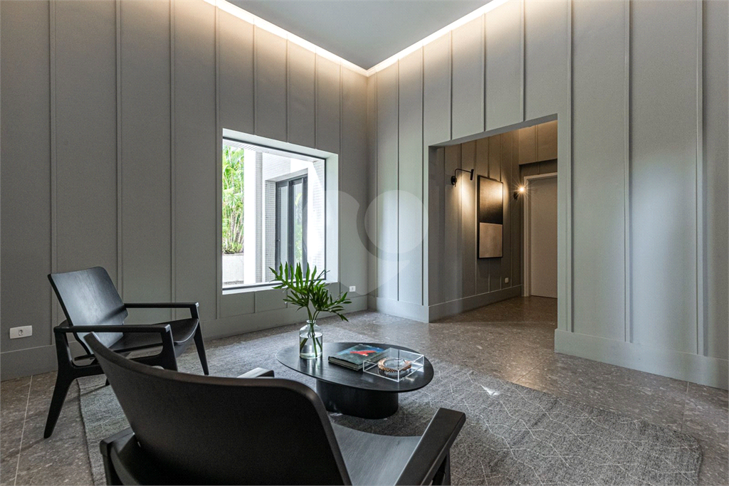 Cobertura com piscina e espaço gourmet privado 4 suítes 4 vagas Vila Uberabinha
