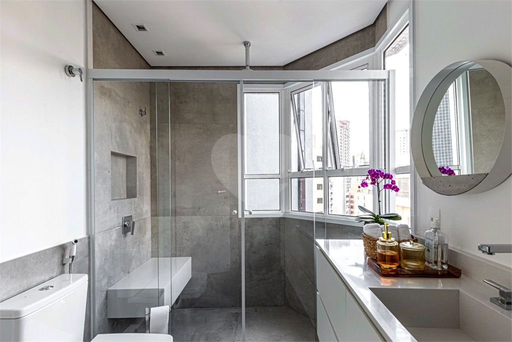 Cobertura com piscina e espaço gourmet privado 4 suítes 4 vagas Vila Uberabinha