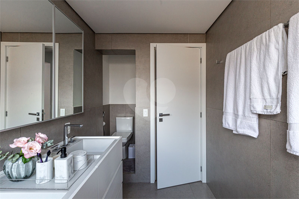 Cobertura com piscina e espaço gourmet privado 4 suítes 4 vagas Vila Uberabinha