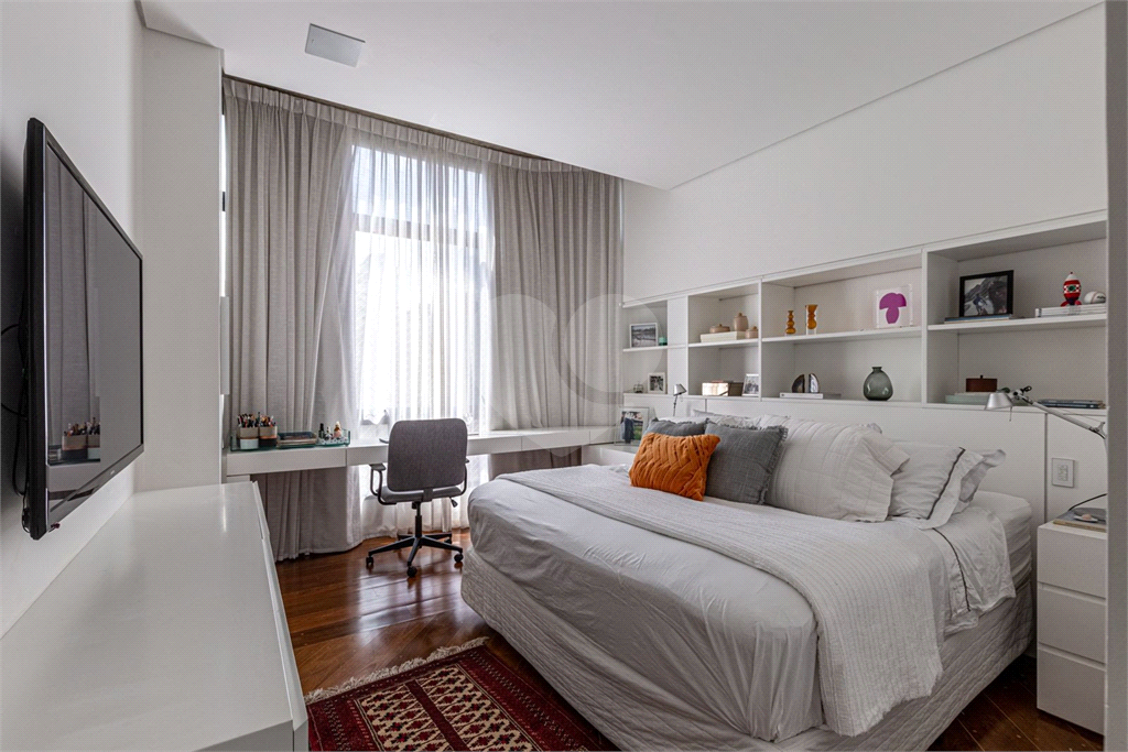 Cobertura com piscina e espaço gourmet privado 4 suítes 4 vagas Vila Uberabinha