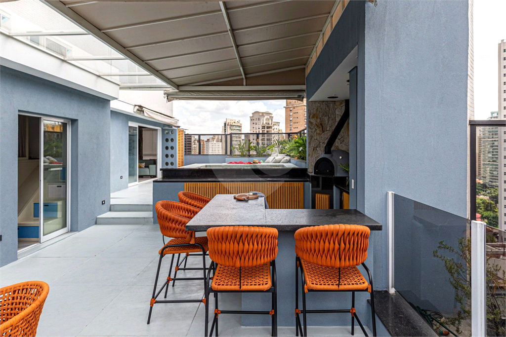 Cobertura com piscina e espaço gourmet privado 4 suítes 4 vagas Vila Uberabinha