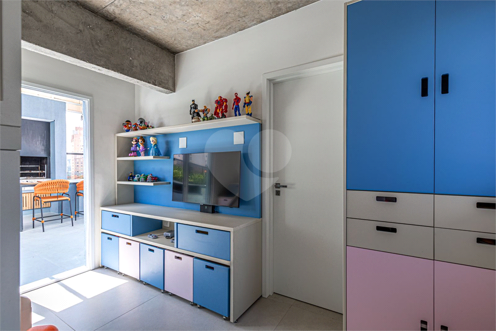 Cobertura com piscina e espaço gourmet privado 4 suítes 4 vagas Vila Uberabinha
