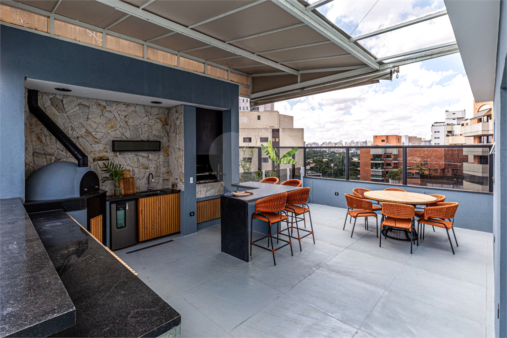 Cobertura com piscina e espaço gourmet privado 4 suítes 4 vagas Vila Uberabinha