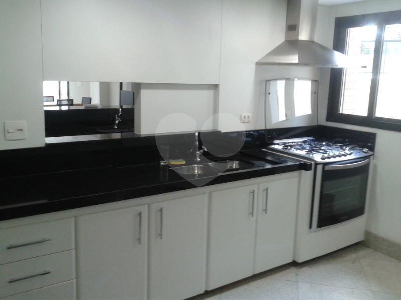 APARTAMENTO COM 4 DORMITÓRIOS E 4 VAGAS À VENDA NA MOOCA