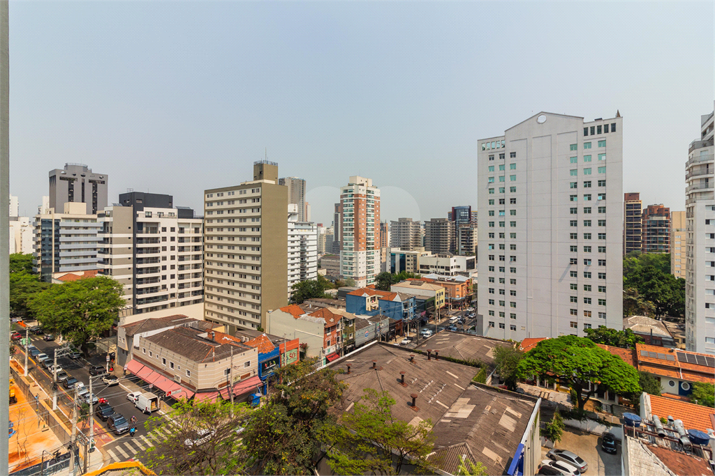 APARTAMENTO em PINHEIROS