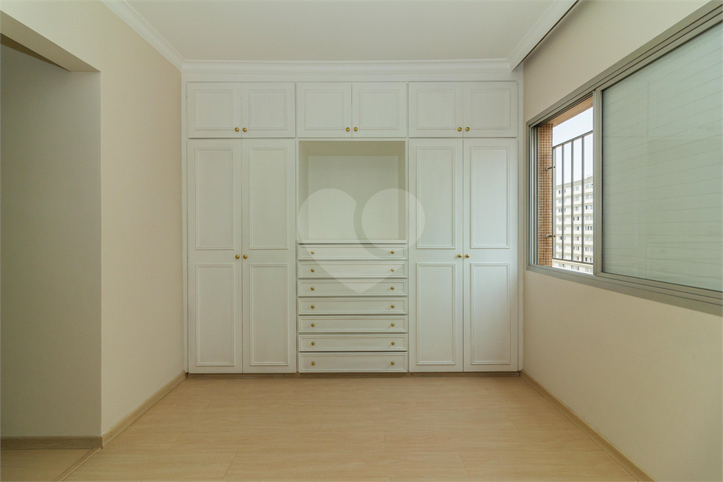 APARTAMENTO em PINHEIROS