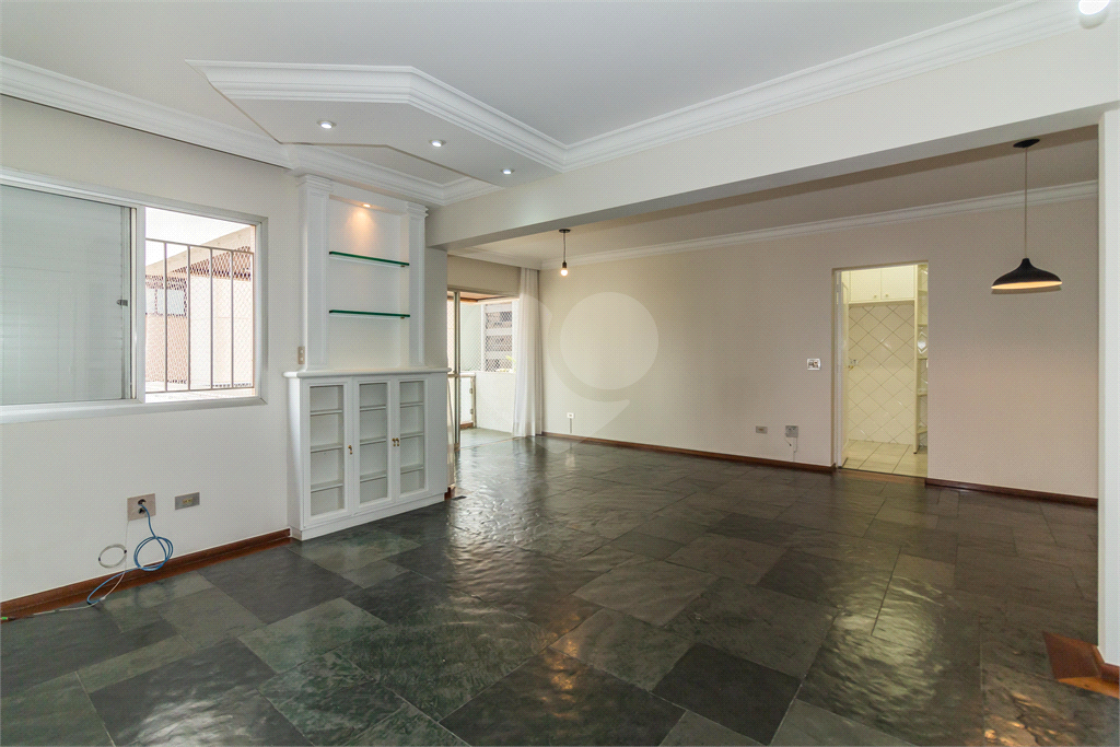 APARTAMENTO em PINHEIROS