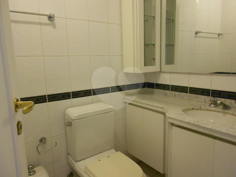 APARTAMENTO em PINHEIROS