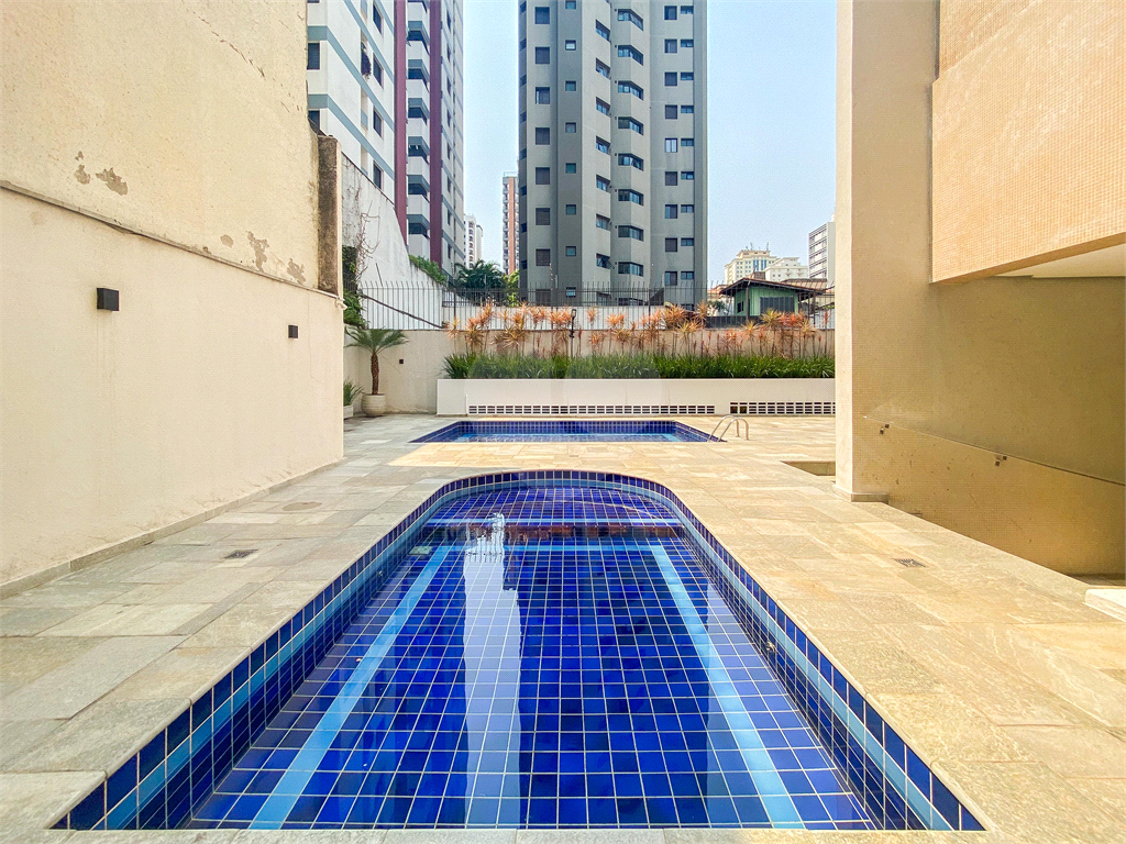 APARTAMENTO em PINHEIROS
