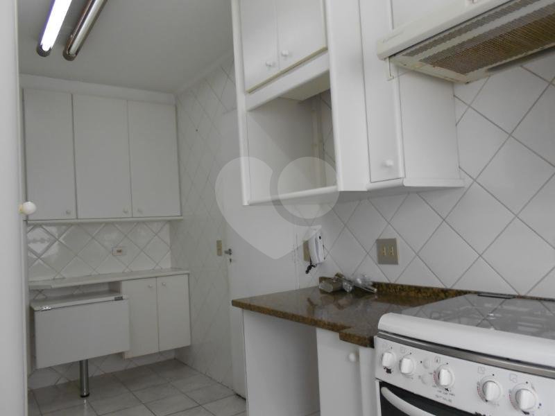 APARTAMENTO em PINHEIROS