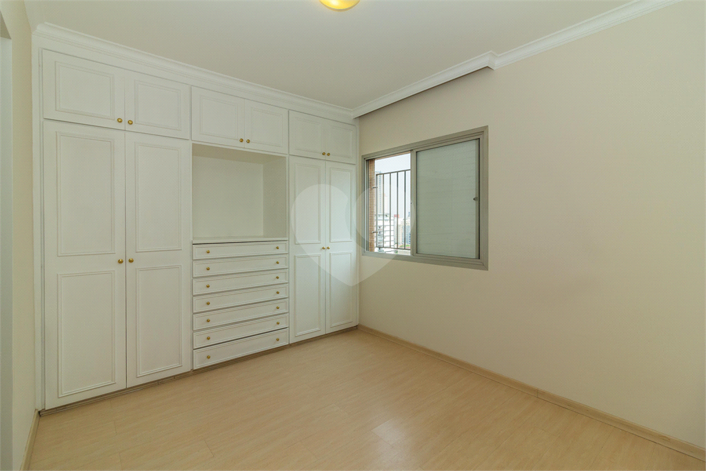 APARTAMENTO em PINHEIROS