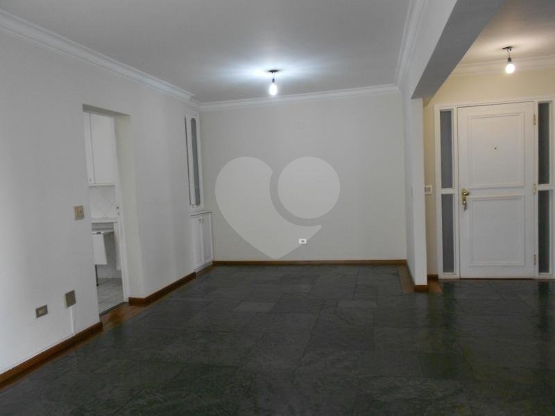 APARTAMENTO em PINHEIROS