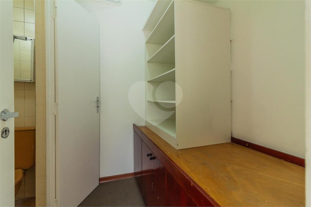 APARTAMENTO em PINHEIROS