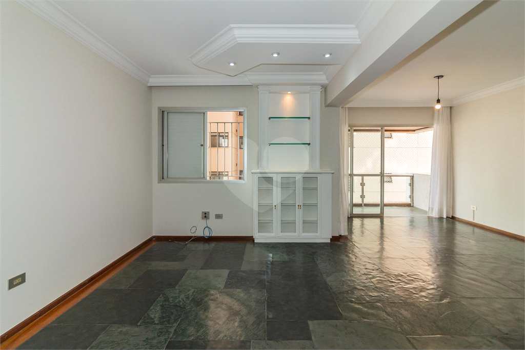 APARTAMENTO em PINHEIROS