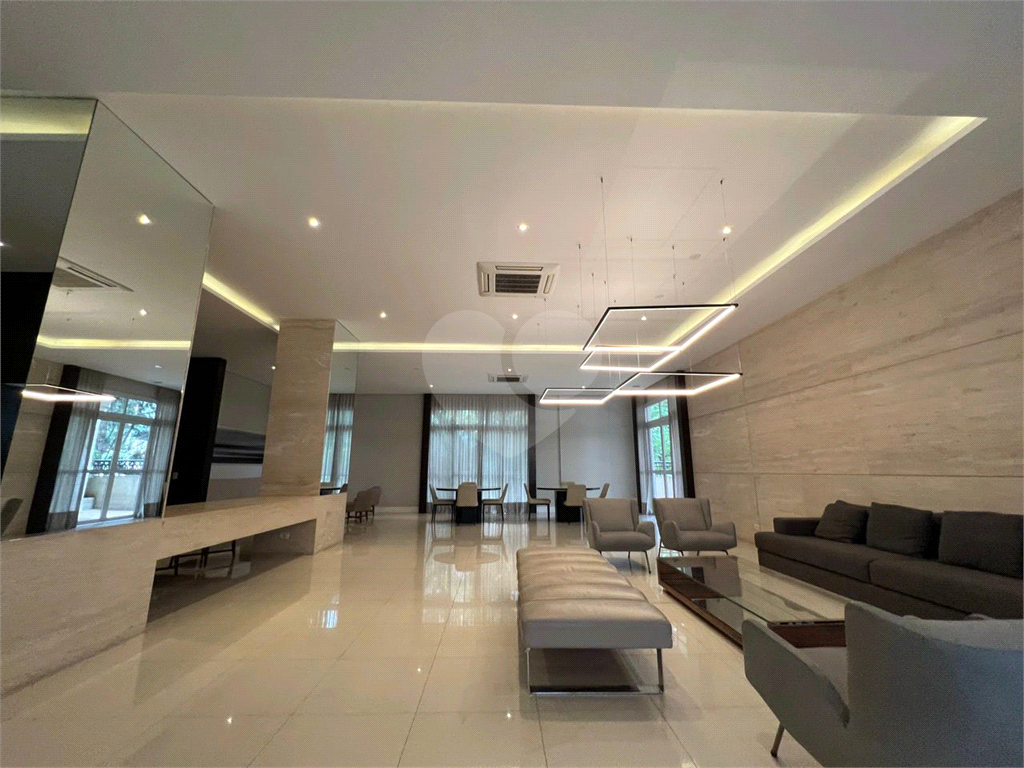 Apartamento de projeto assinado por Mattos Arquitetura