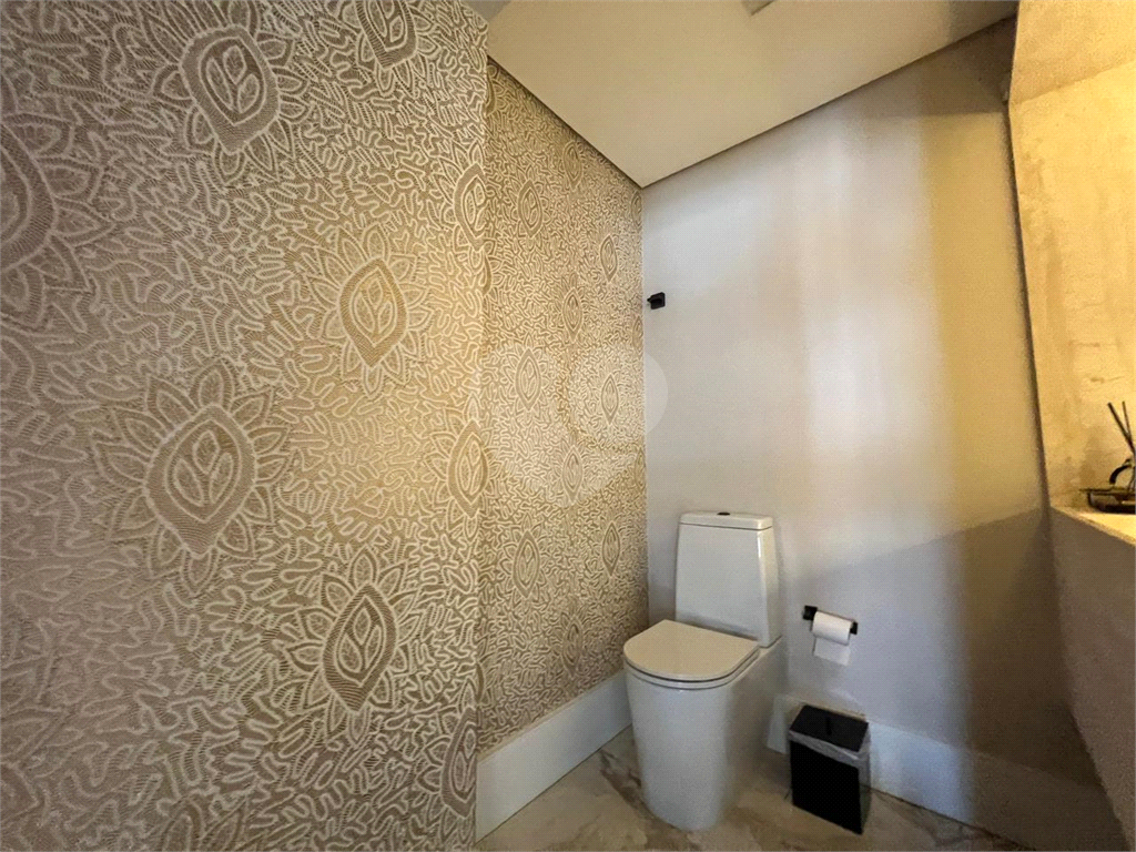 Apartamento de projeto assinado por Mattos Arquitetura