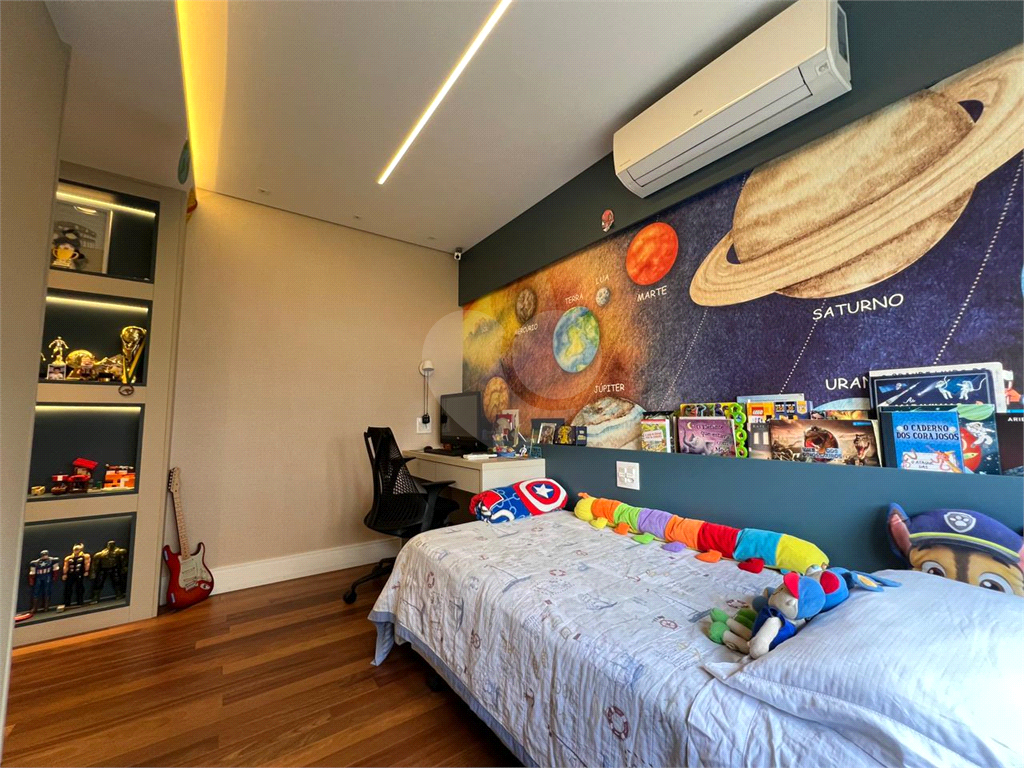 Apartamento de projeto assinado por Mattos Arquitetura