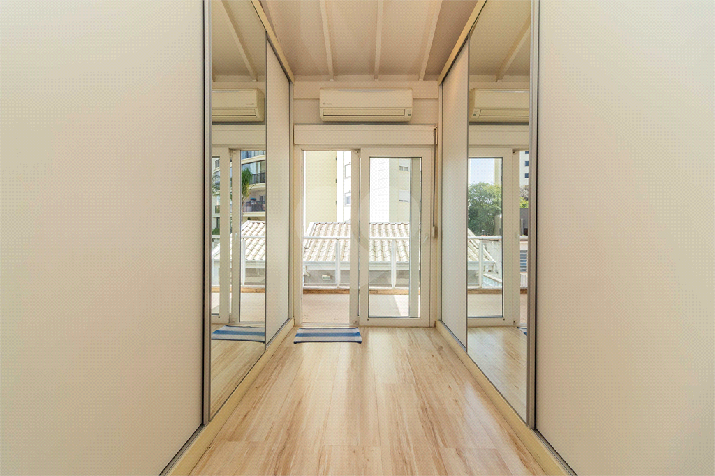 CASA À VENDA COM  3 QUARTOS, 3 VAGAS NA VILA IPOJUCA - VILA IPOJUCA.