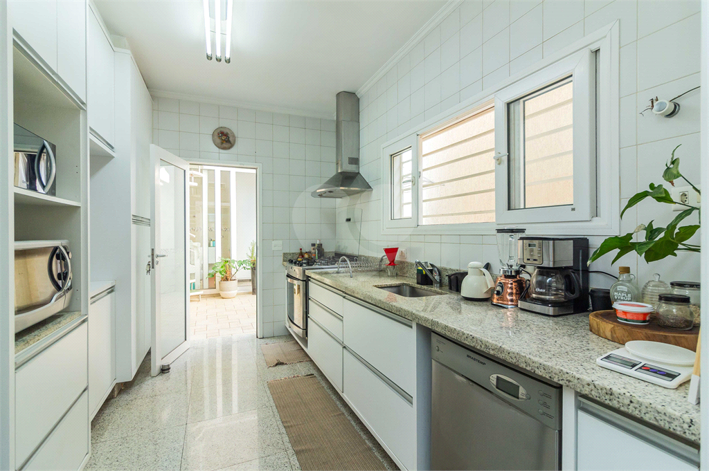 CASA À VENDA COM  3 QUARTOS, 3 VAGAS NA VILA IPOJUCA - VILA IPOJUCA.