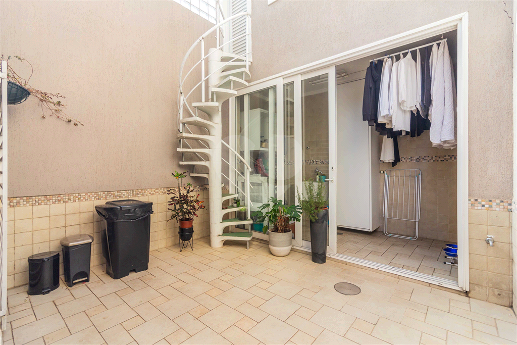 CASA À VENDA COM  3 QUARTOS, 3 VAGAS NA VILA IPOJUCA - VILA IPOJUCA.