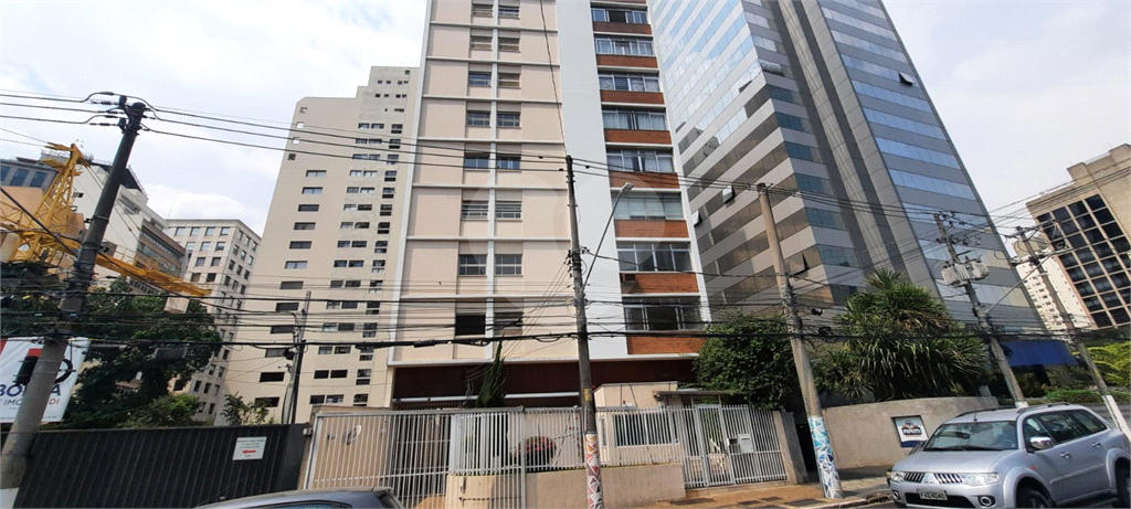 APARTAMENTO em ITAIM BIBI
