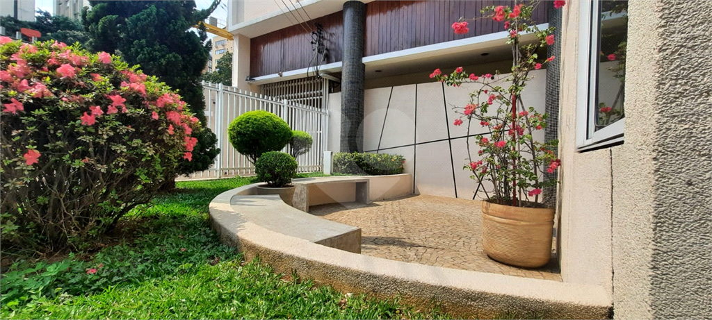 APARTAMENTO em ITAIM BIBI