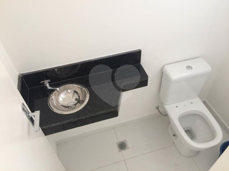 Excelente sobrado (NOVO) 3 Vagas, 3 Dormitórios - Vila Zelina