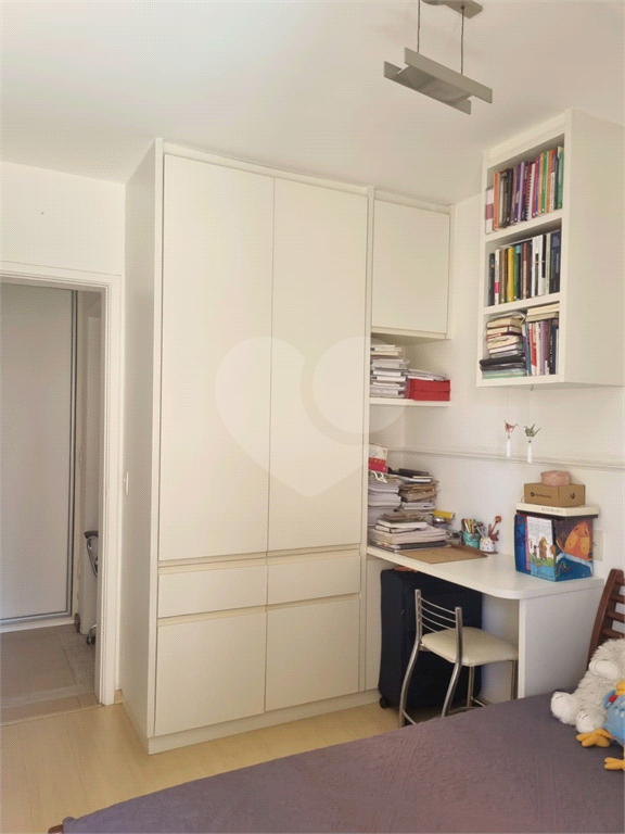 APARTAMENTO em PERDIZES