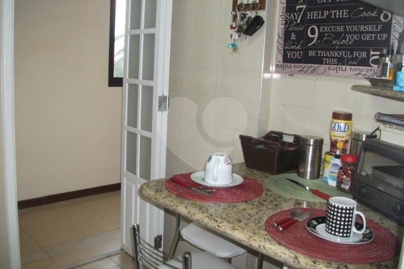 APARTAMENTO em PERDIZES