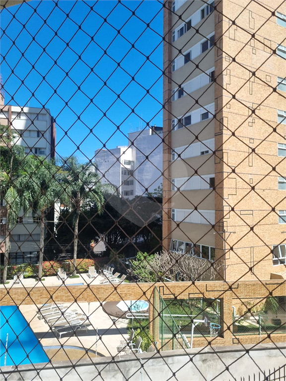 APARTAMENTO em PERDIZES