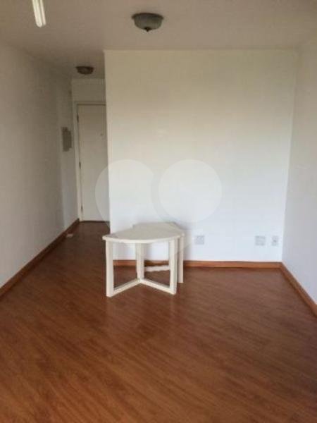 Apartamento ao lado da estão metrô Bresser
