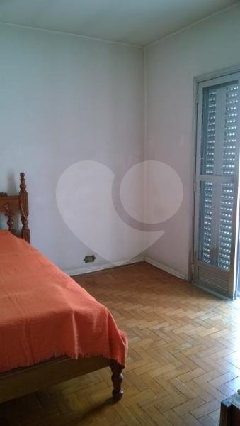 Casa de Vila com 7 dormitórios em Pinheiros COM RENDIMENTO DE ALUGUEL VIGENTE
