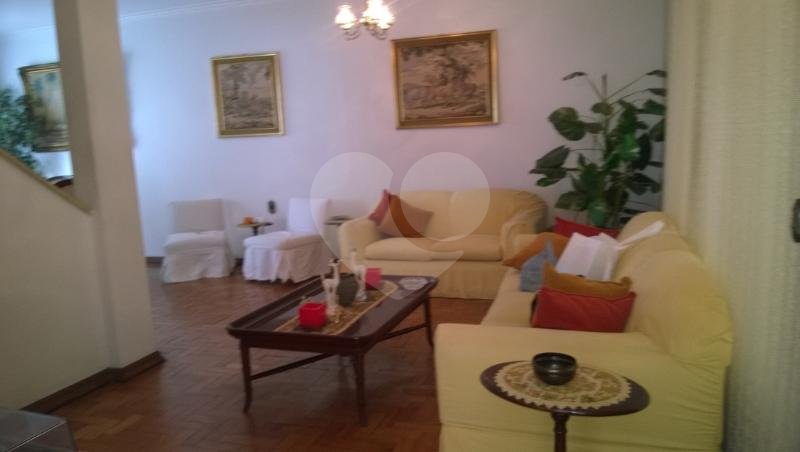 Casa de Vila com 7 dormitórios em Pinheiros COM RENDIMENTO DE ALUGUEL VIGENTE