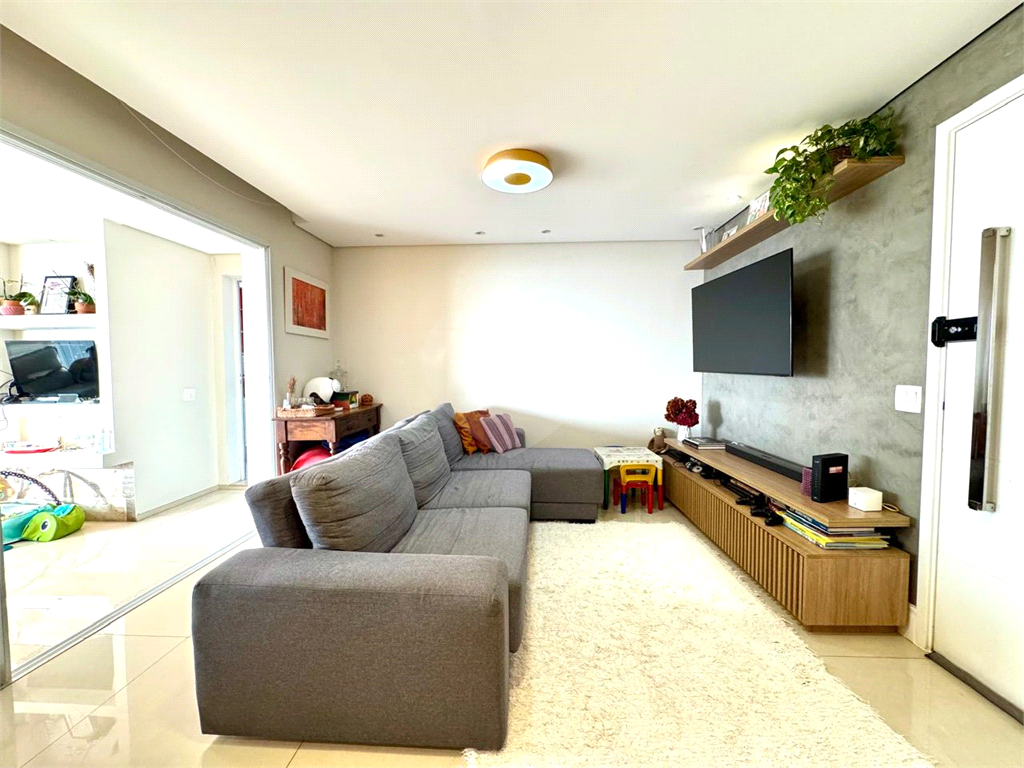 APTO ABAIXO DA AVALIAÇÃO - TOTALMENTE REFORMADO