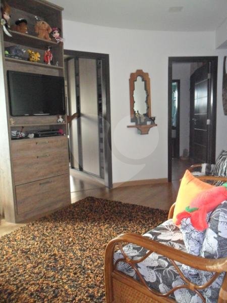 APARTAMENTO DE 400M NA MOOCA – ENCANTADOR.