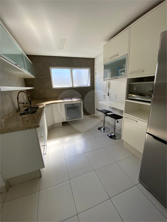Apartamento à venda no JARDIM PAULISTA com 135 m²