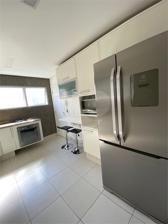 Apartamento à venda no JARDIM PAULISTA com 135 m²