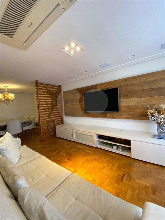 Apartamento à venda no JARDIM PAULISTA com 135 m²