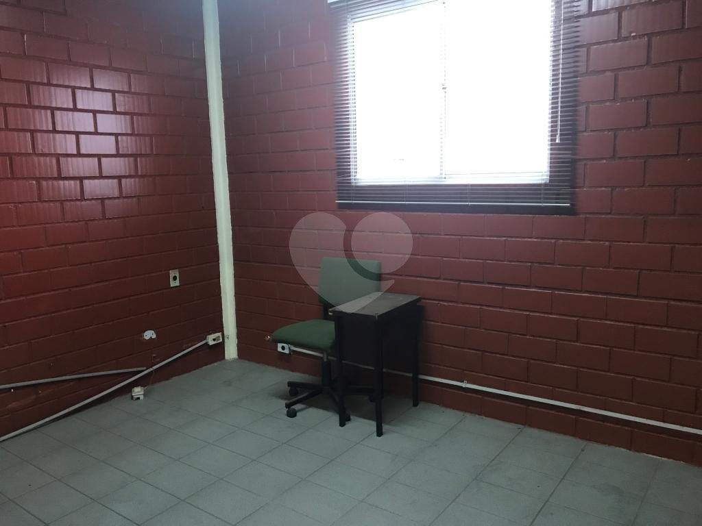 Sobrado à venda e aluguel com 3 quartos, 270m² - Foto 6