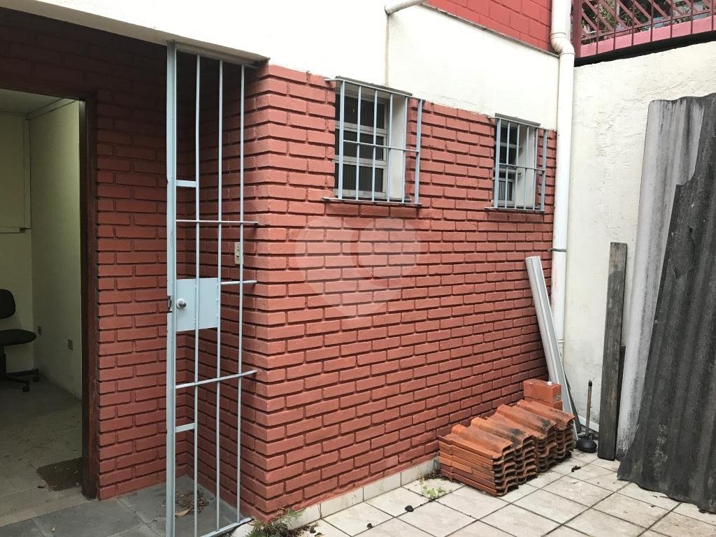 Sobrado à venda e aluguel com 3 quartos, 270m² - Foto 8