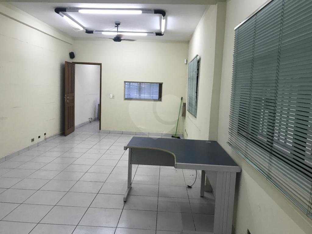 Sobrado à venda e aluguel com 3 quartos, 270m² - Foto 2