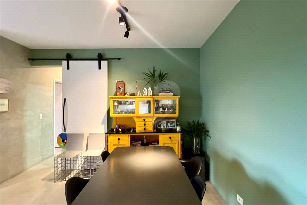 Apartamento Vila Madalena 3 quartos, sendo 1 suite e 2 vagas de garagem 