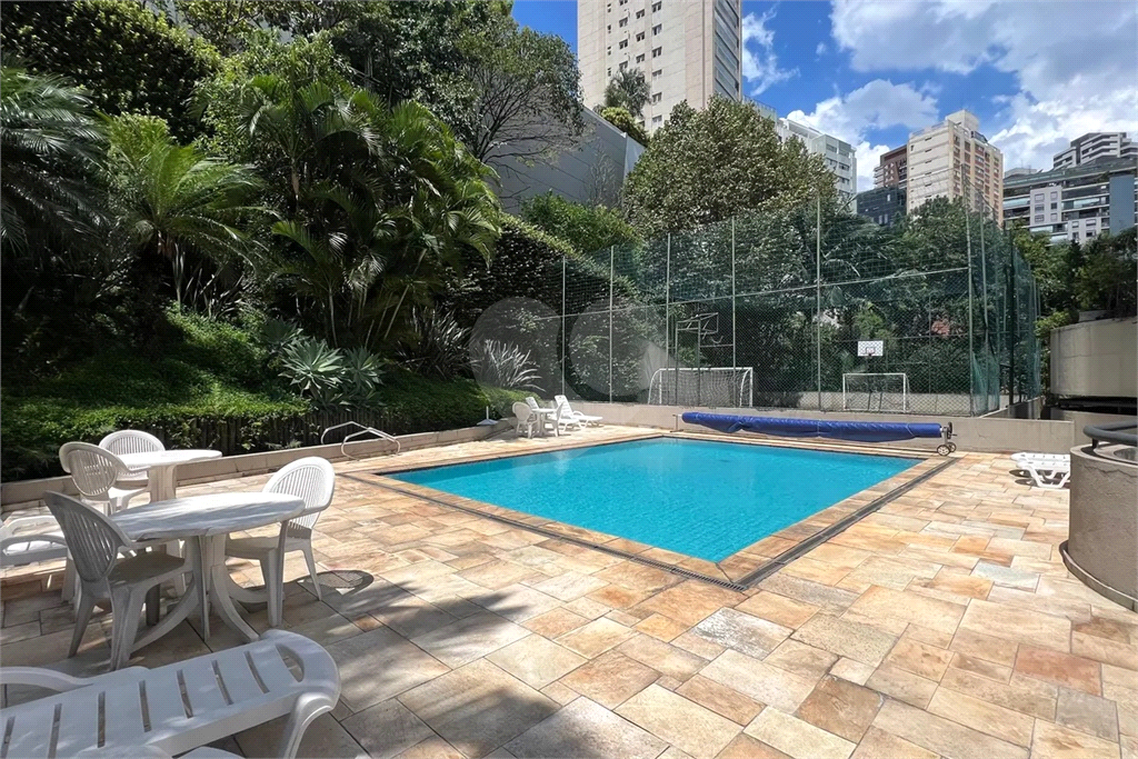 Apartamento Vila Madalena 3 quartos, sendo 1 suite e 2 vagas de garagem 