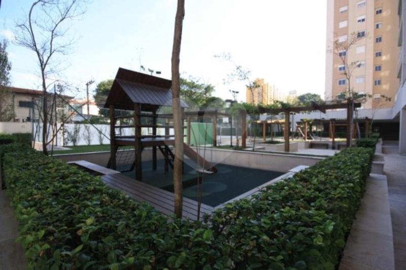 APARTAMENTO em VILA LEOPOLDINA