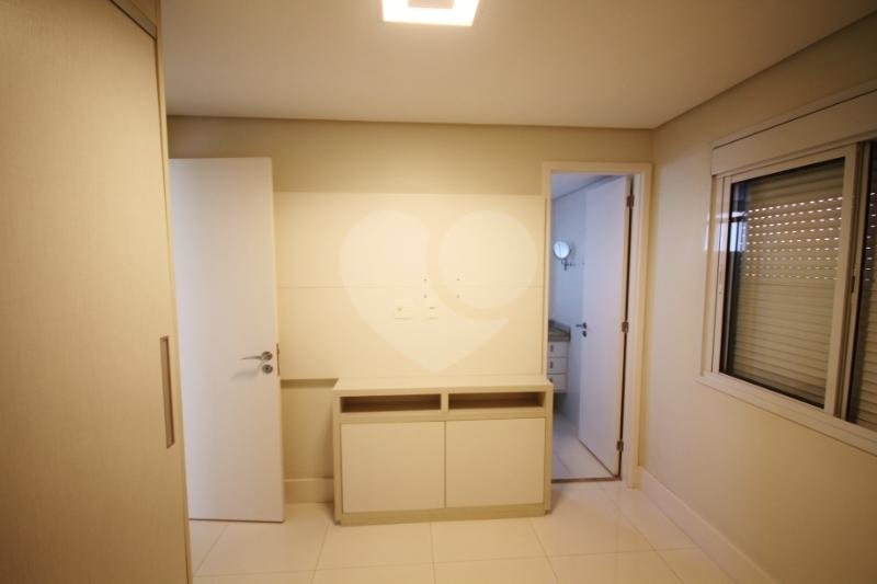 APARTAMENTO em VILA LEOPOLDINA