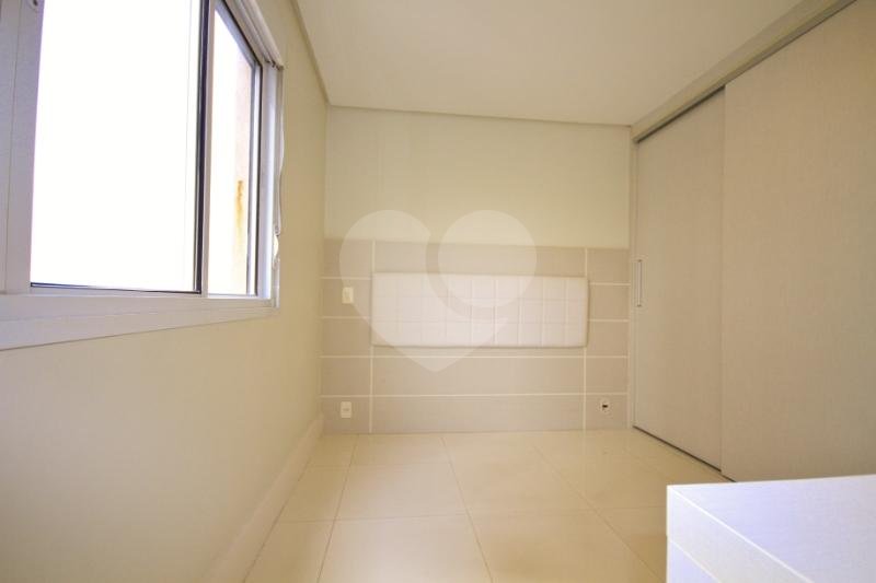 APARTAMENTO em VILA LEOPOLDINA