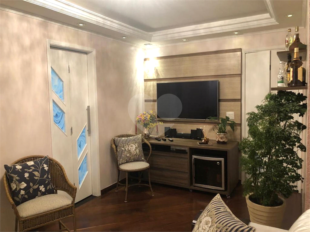 Apartamento Reformado e Semi-Mobiliado - Pronto para Morar!